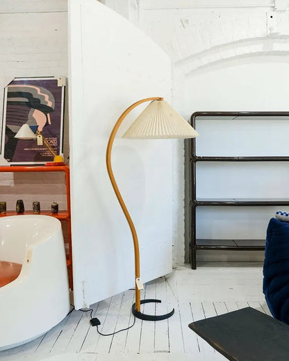 Vloerlamp Scandinavisch met Geplisseerde Kap en Boogvorm