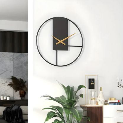 Wandklok Minimalistisch Scandinavisch Design met Open Ronde Lijst en Gouden Wijzers
