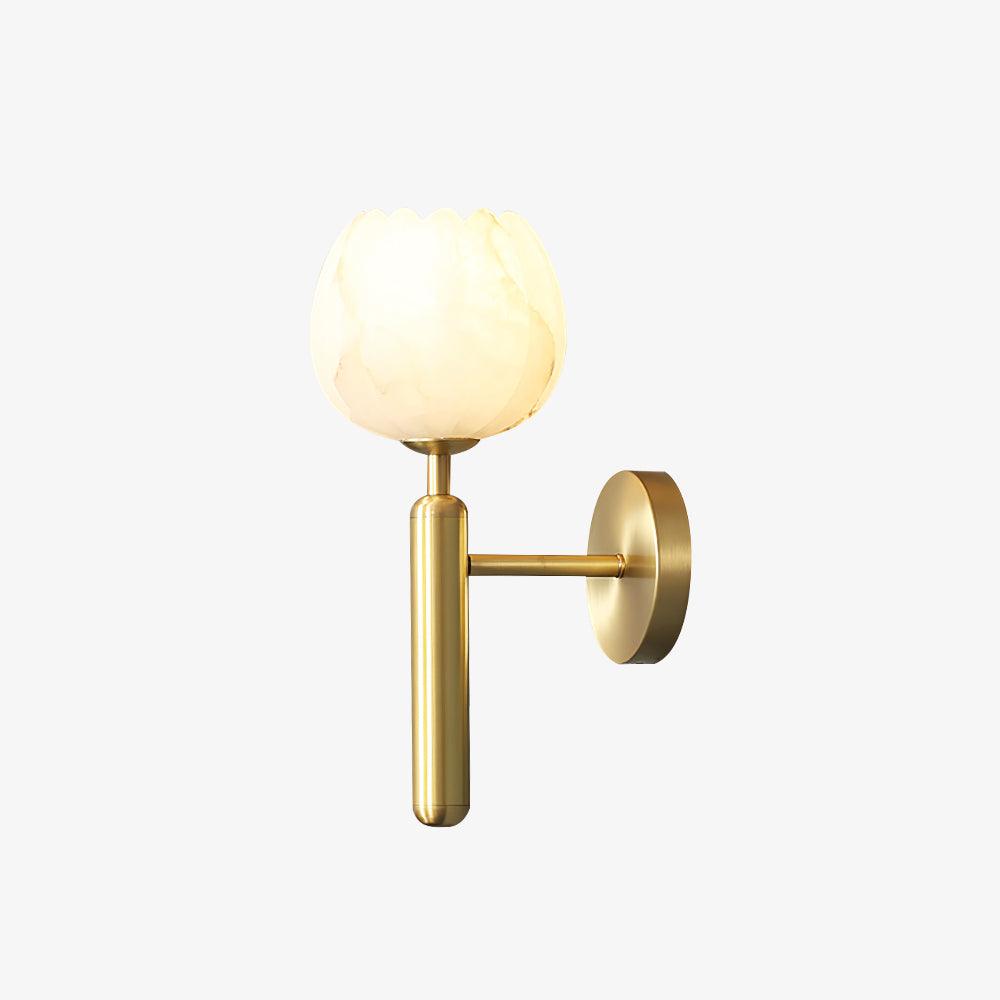 Wandlamp Art Deco met Bloemvormige Alabasten Kap en Messing Arm