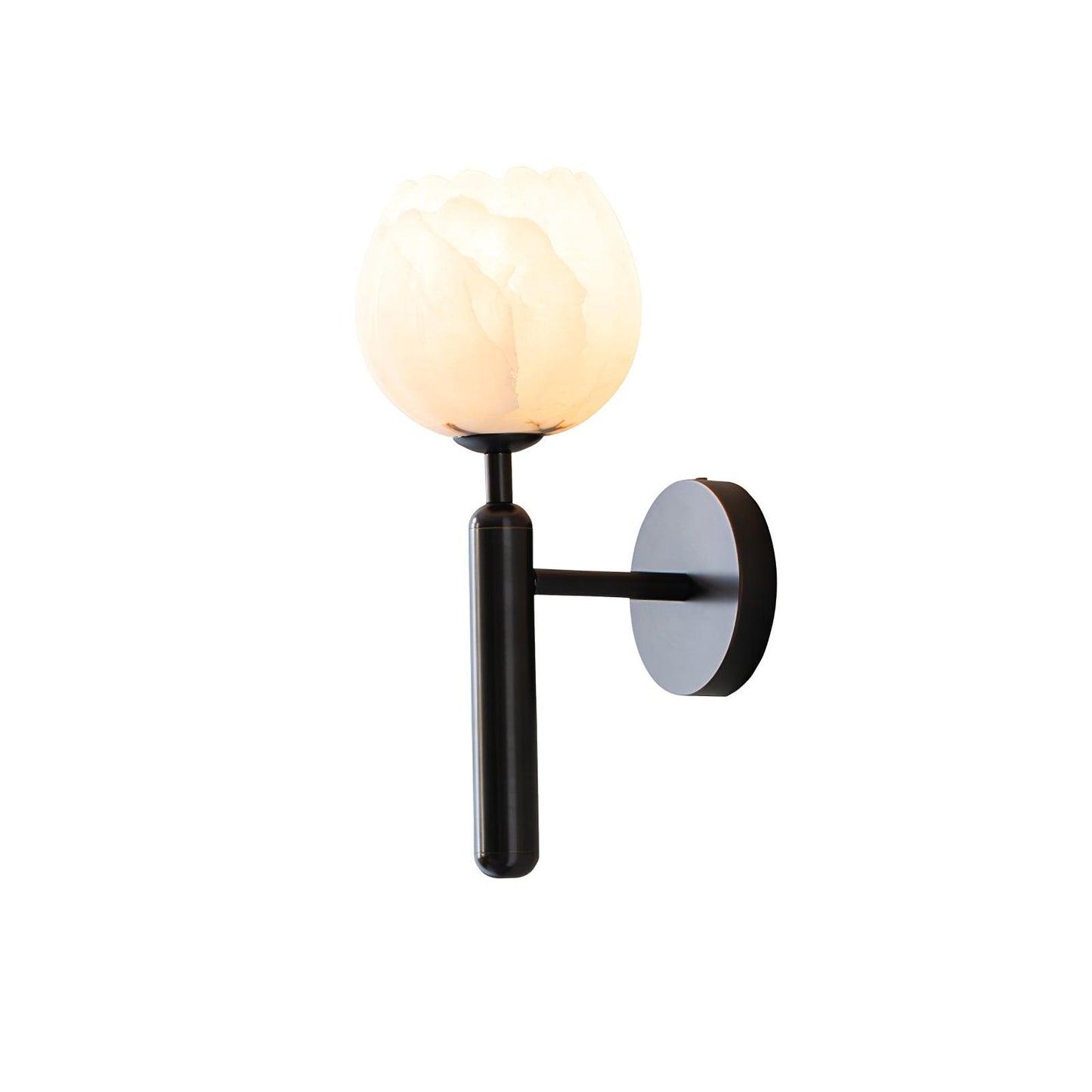 Wandlamp Art Deco met Bloemvormige Alabasten Kap en Messing Arm