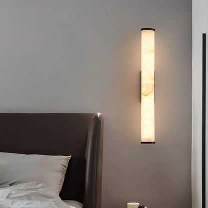 Wandlamp Art Deco met Cilindrische Alabaster Kap en Metalen Bevestiging