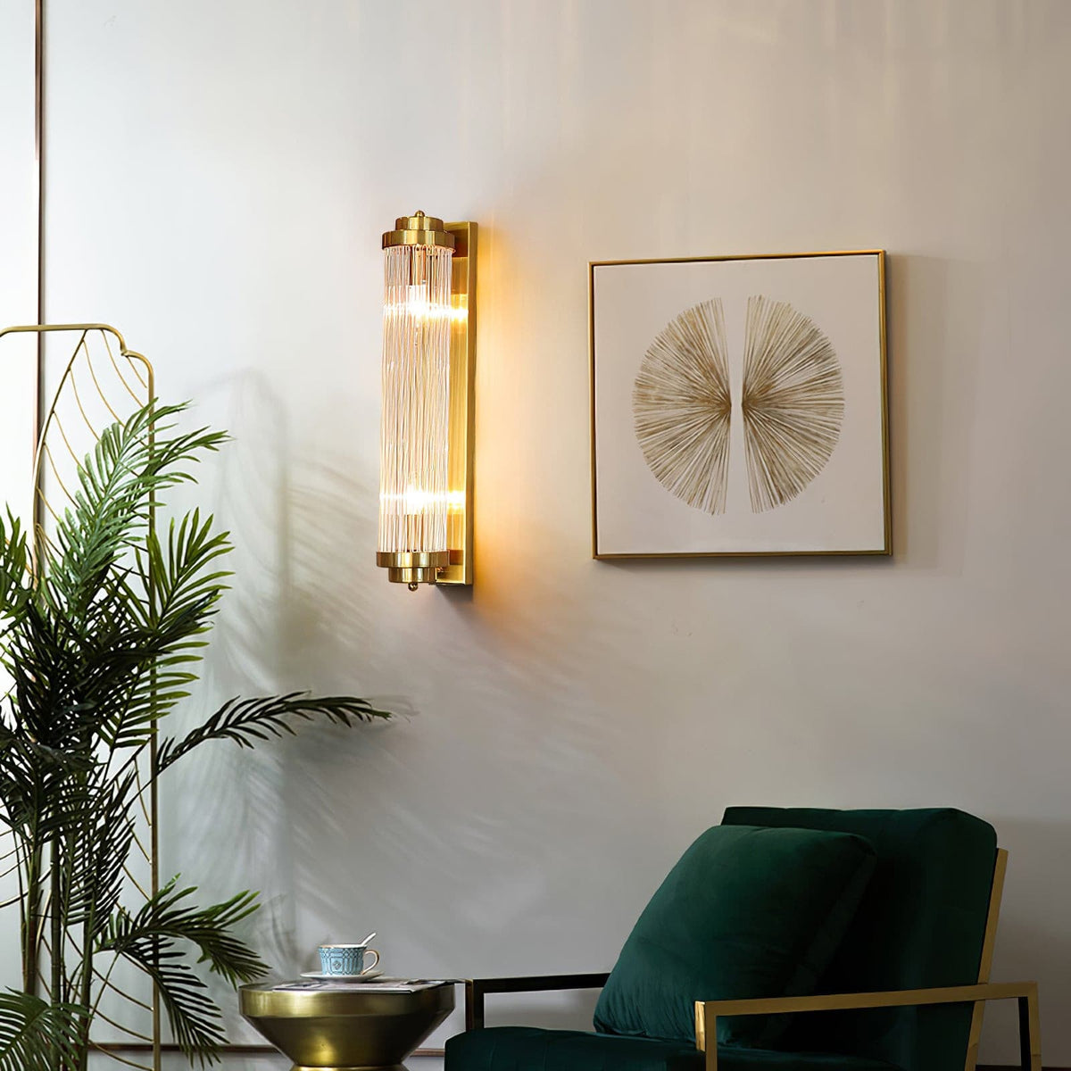 Wandlamp Art Deco met Geribbelde Glazen Kap en Gouden Frame