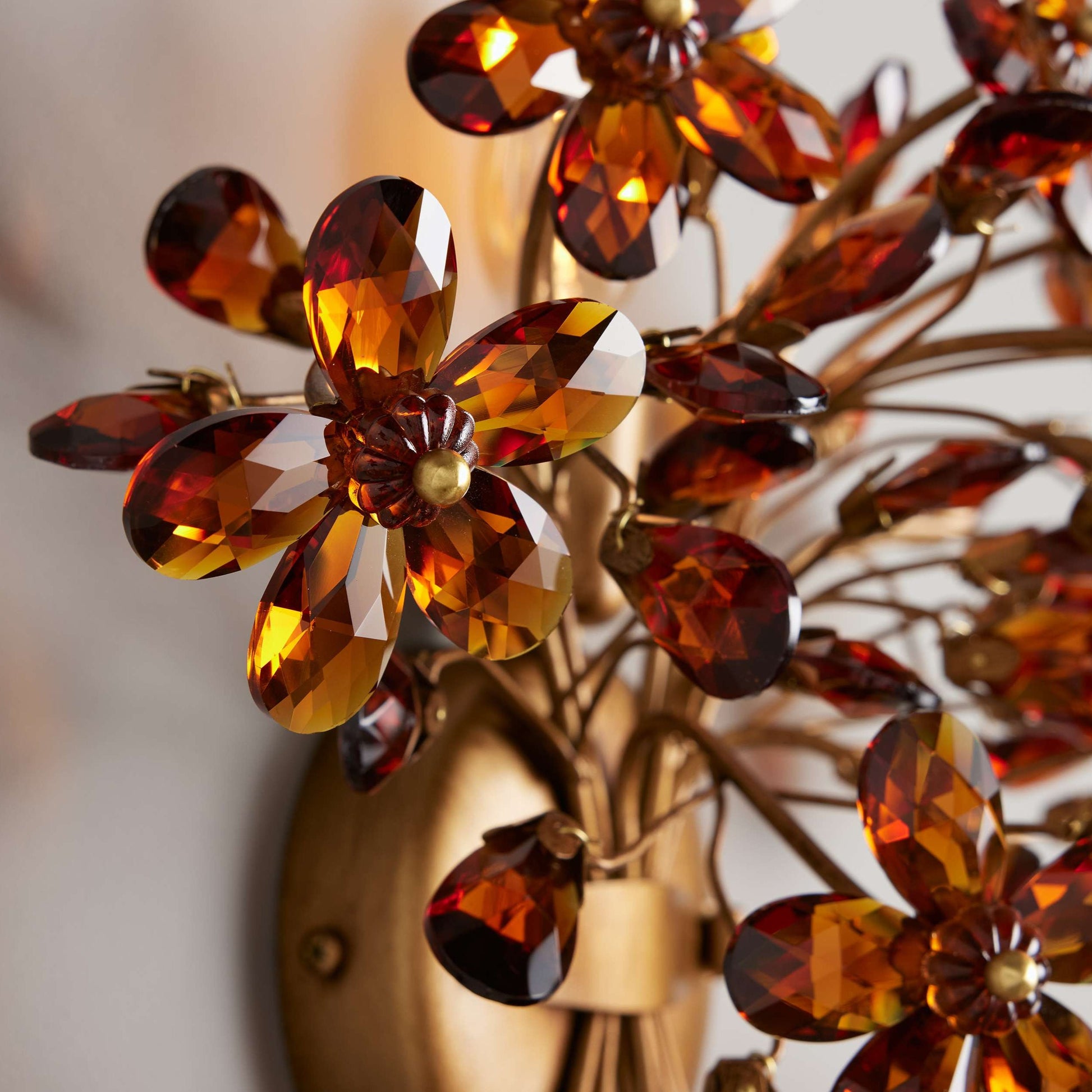 Wandlamp Art Deco met Kristallen Bloemen en Metalen Takken
