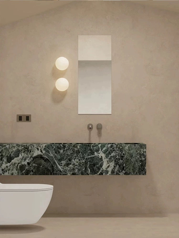 Wandlamp Bol LED met Mat Glazen Kap voor Badkamer en Gang