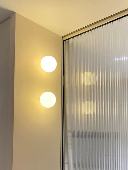 Wandlamp Bol LED met Mat Glazen Kap voor Badkamer en Gang