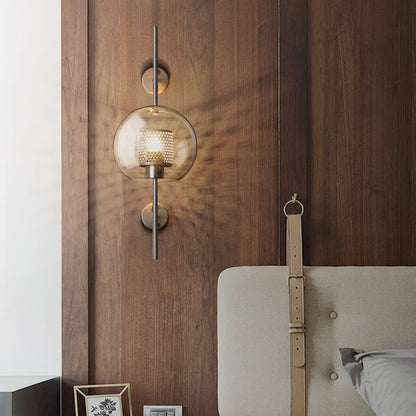Wandlamp Industrieel met Glazen Kap en Metalen Mesh Binnenkap