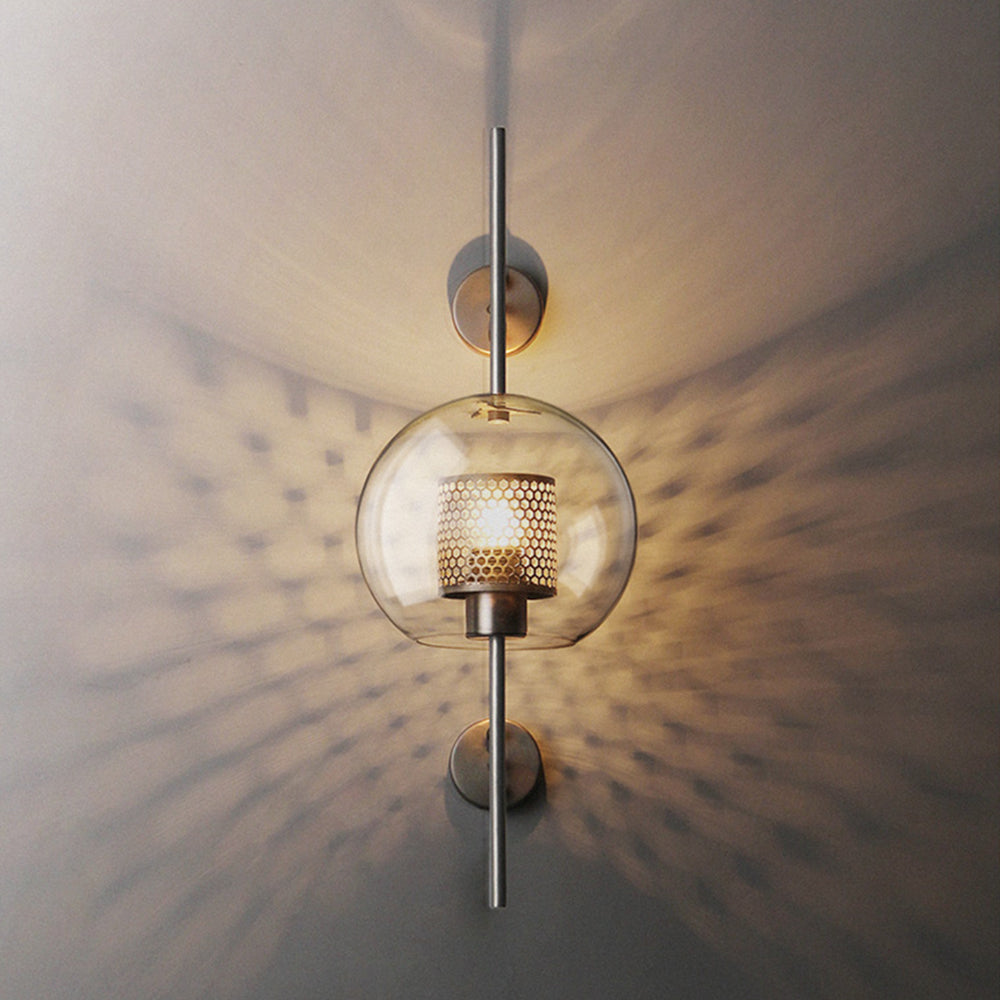 Wandlamp Industrieel met Glazen Kap en Metalen Mesh Binnenkap
