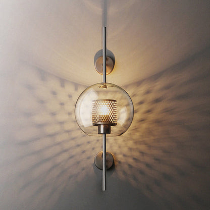 Wandlamp Industrieel met Glazen Kap en Metalen Mesh Binnenkap