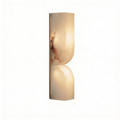 Wandlamp Japandi Sculpturaal met Albasten Kap en Messing Voet
