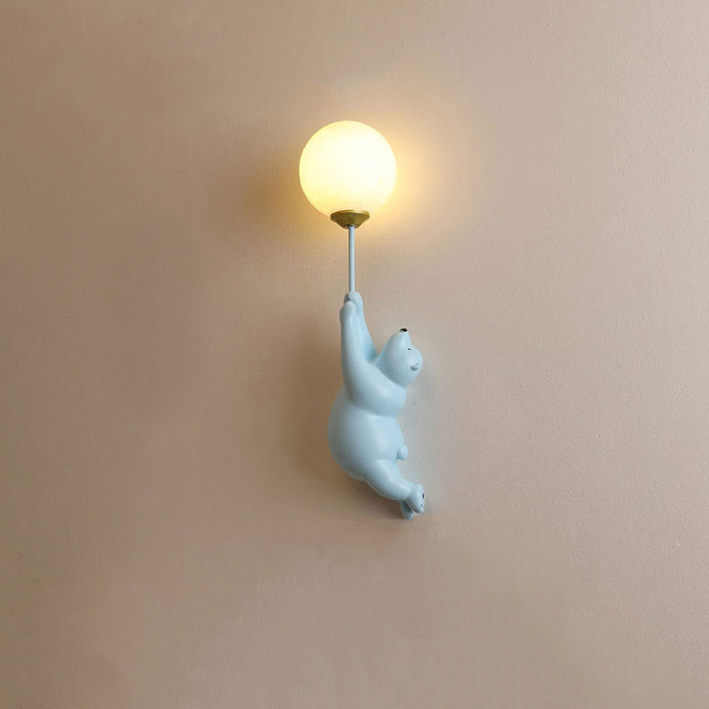 Wandlamp Kinderkamer met Beerfiguur en Ronde Glazen Bol