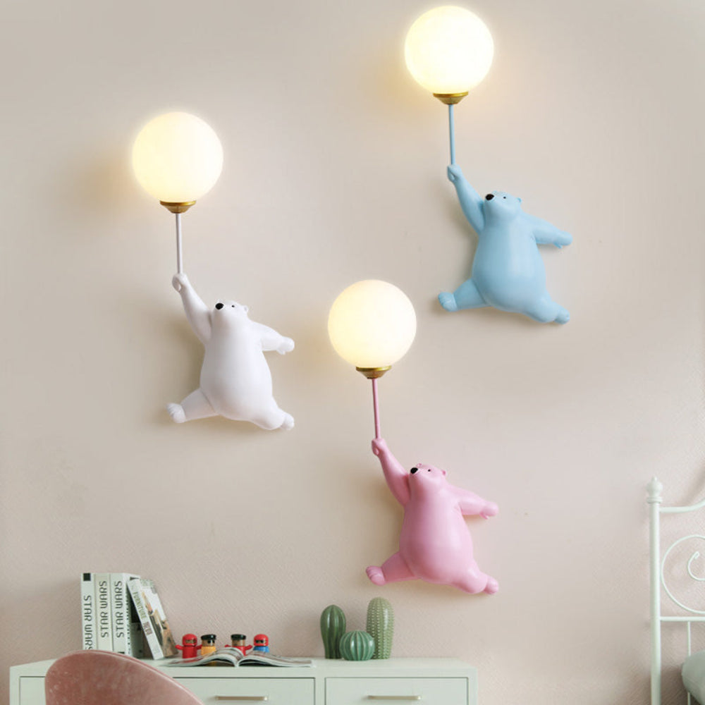Wandlamp Kinderkamer met Beerfiguur en Ronde Glazen Bol