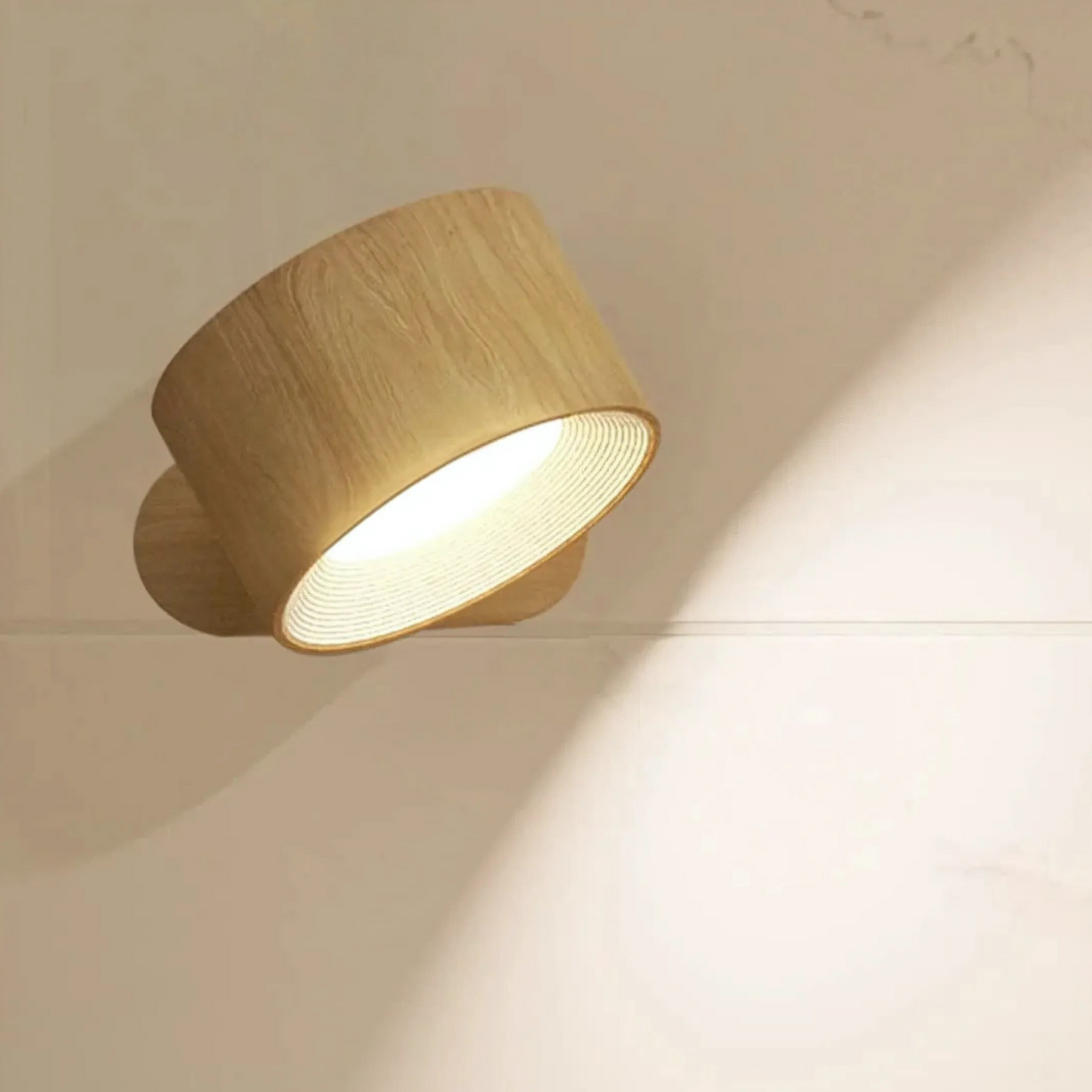 Wandlamp Minimalistisch Draadloos met 360° Draaibare Kop en USB Oplaadbaar