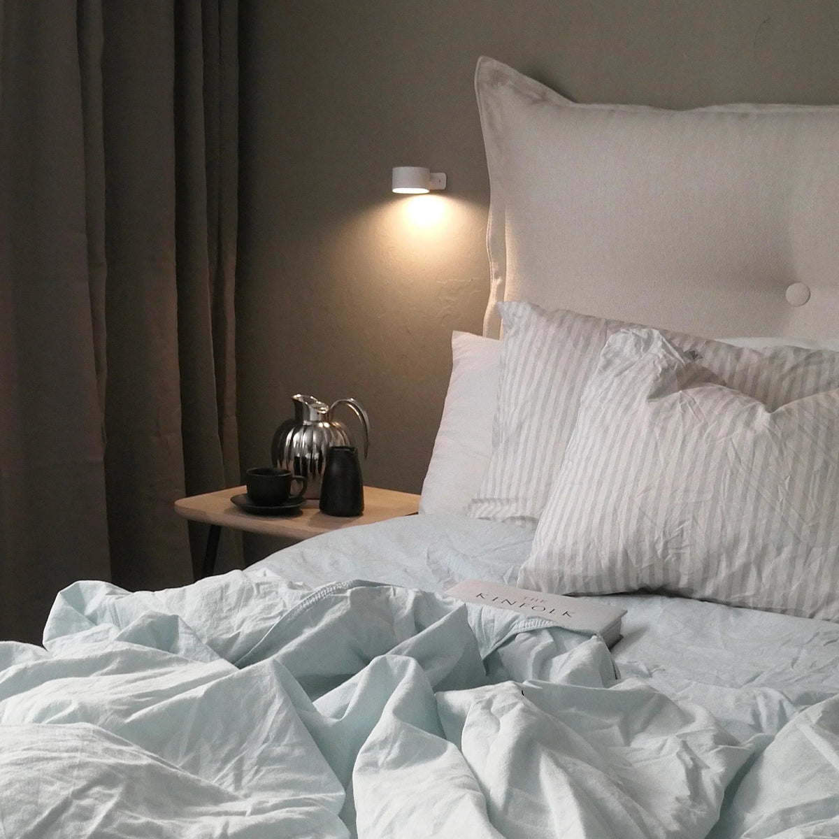 Wandlamp Minimalistisch Draadloos met 360° Draaibare Kop en USB Oplaadbaar