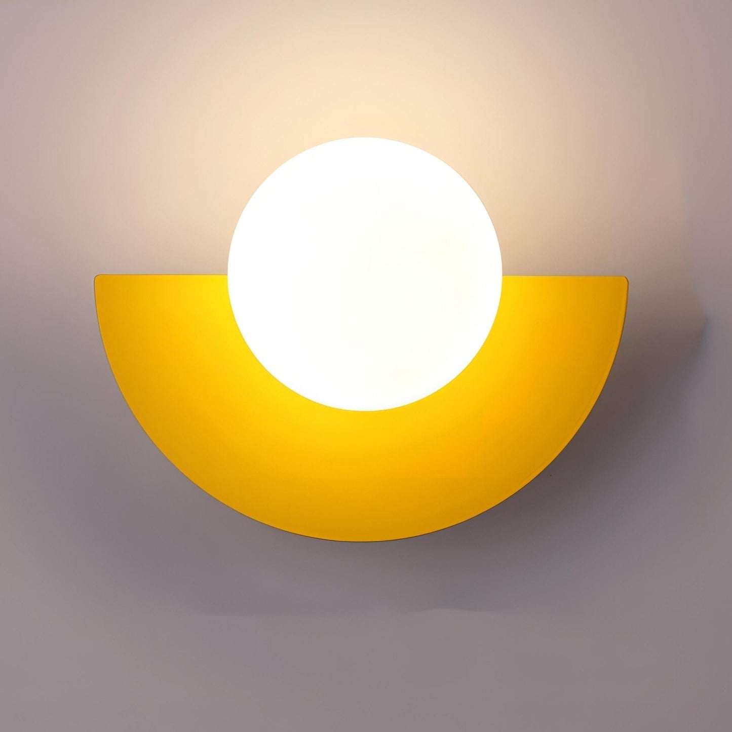 Wandlamp Minimalistisch met Halfrondes Ontwerp en Glazen Bol