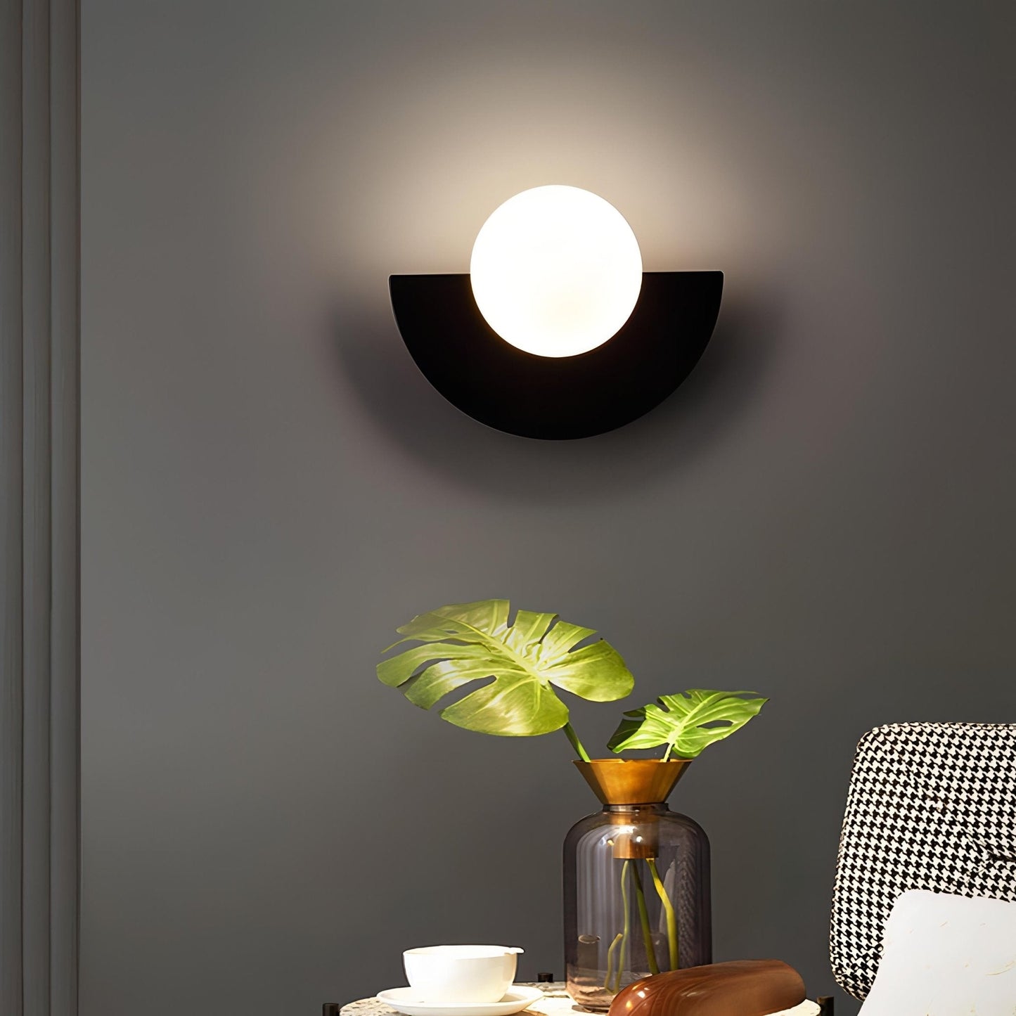 Wandlamp Minimalistisch met Halfrondes Ontwerp en Glazen Bol