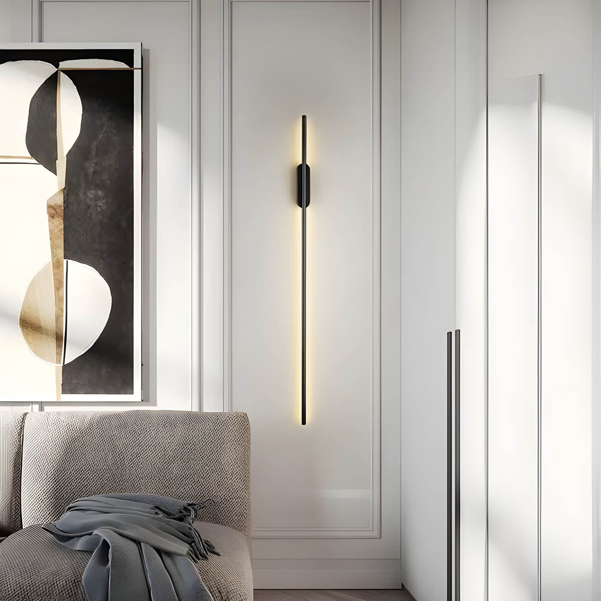 Wandlamp Minimalistisch met Lineaire LED Lichtbalk en Ronde Bevestiging ##POS:4##