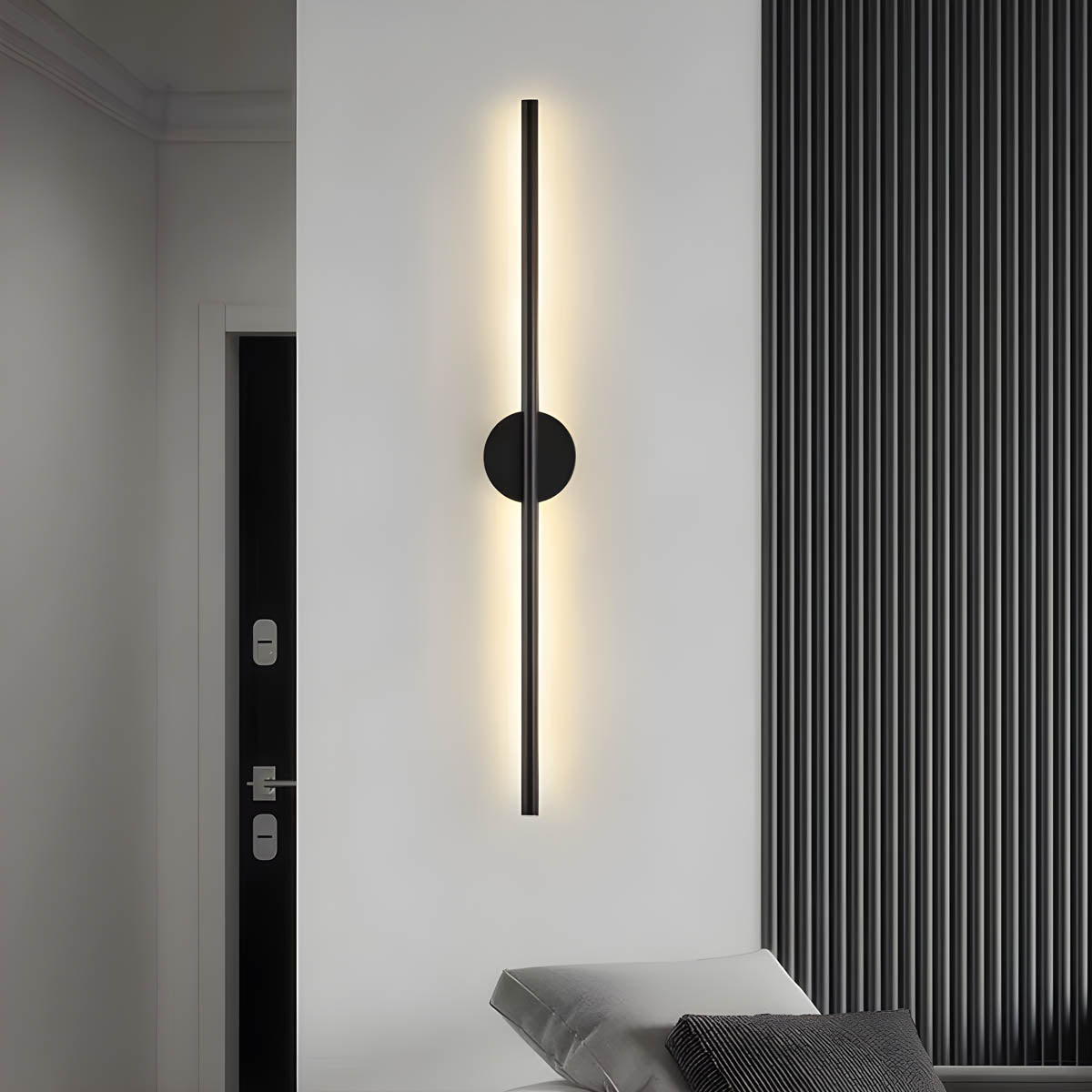 Wandlamp Minimalistisch met Lineaire LED Lichtbalk en Ronde Bevestiging