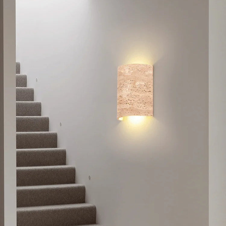 Wandlamp Minimalistisch met Travertine Kap en Up-Down Verlichting