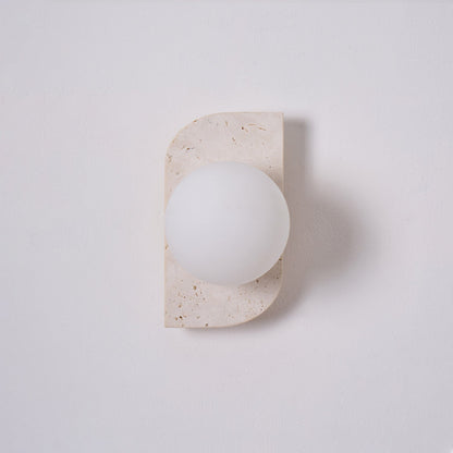 Wandlamp Modern Boho met Travertine Achterplaat en Glazen Bollen