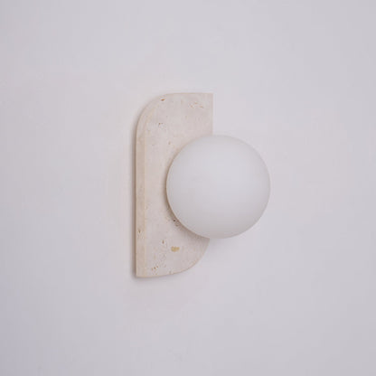 Wandlamp Modern Boho met Travertine Achterplaat en Glazen Bollen
