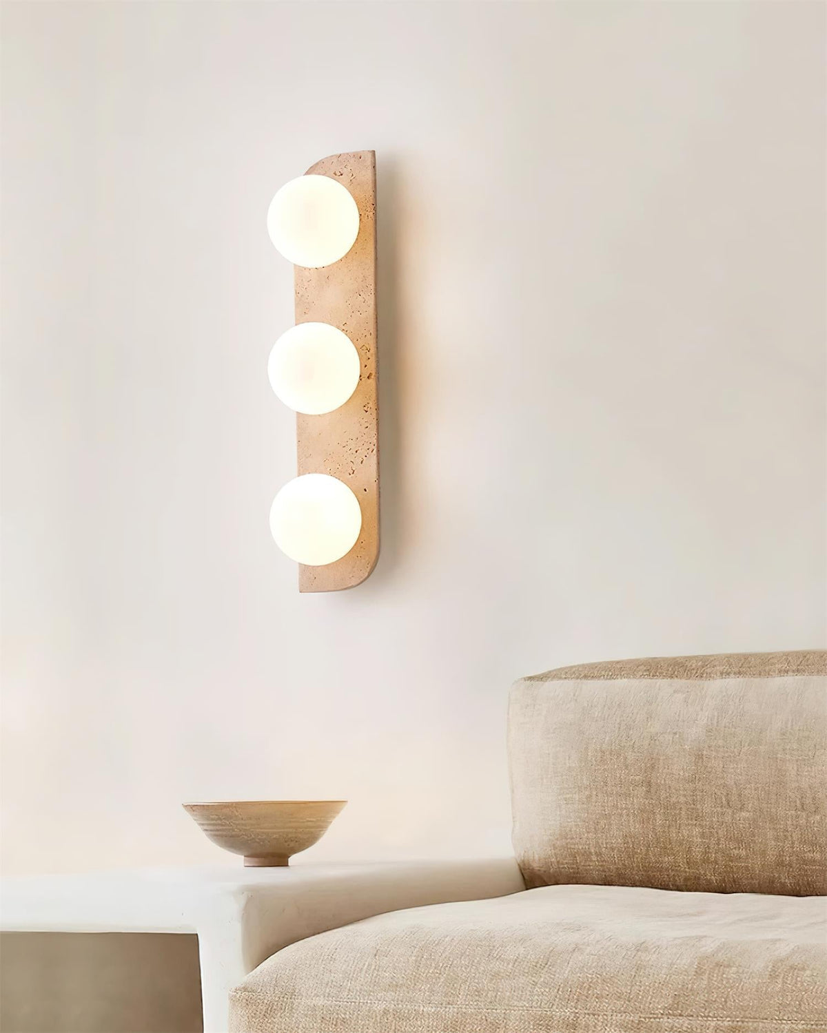Wandlamp Modern Boho met Travertine Achterplaat en Glazen Bollen ##POS:36##