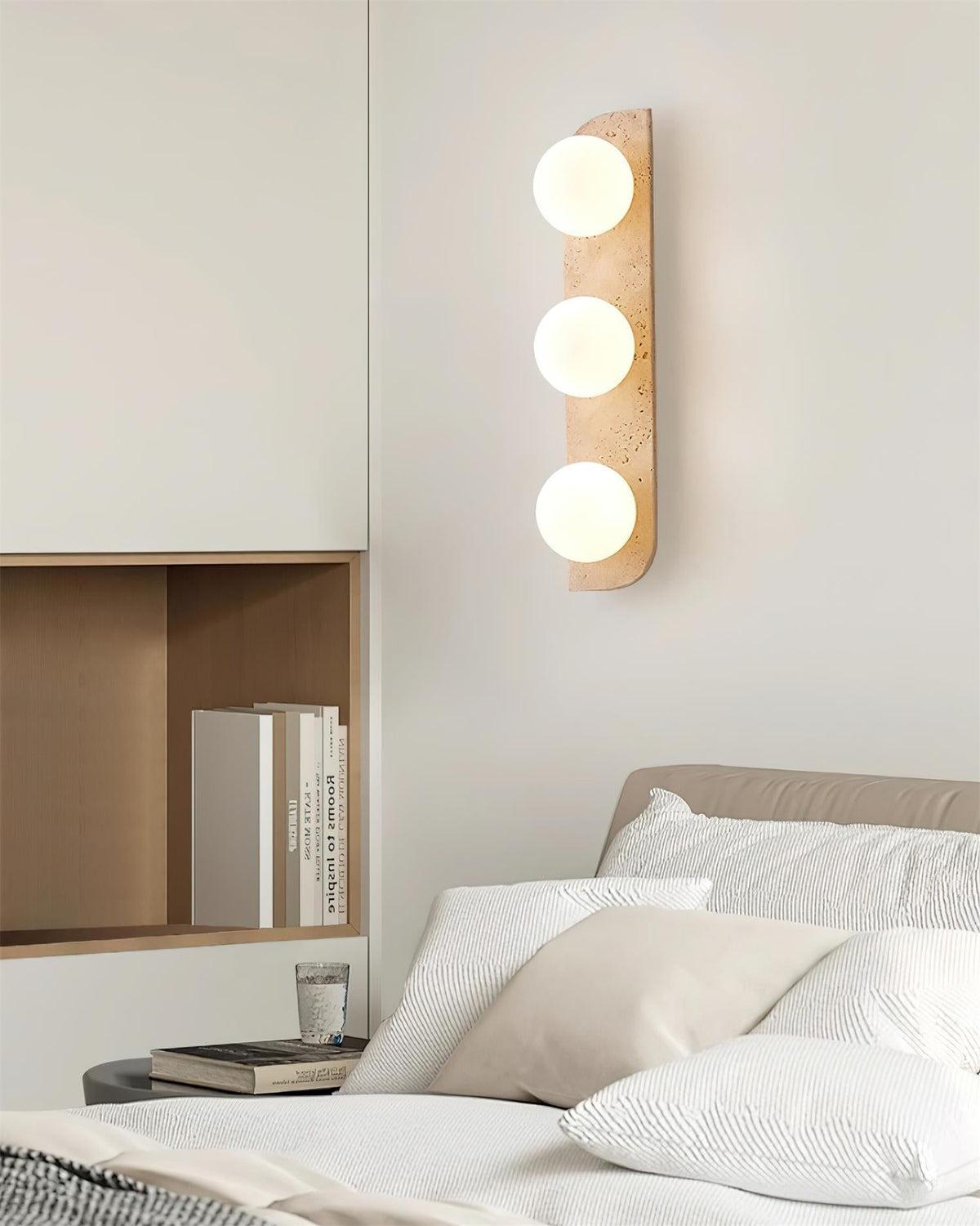 Wandlamp Modern Boho met Travertine Achterplaat en Glazen Bollen