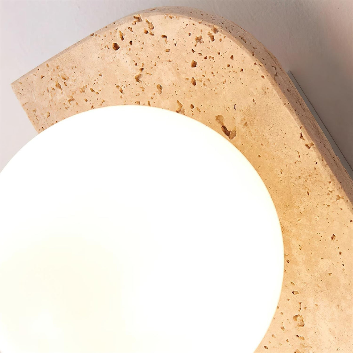Wandlamp Modern Boho met Travertine Achterplaat en Glazen Bollen