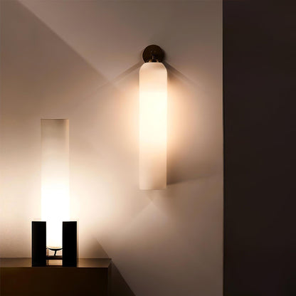 Wandlamp Modern met Cilindrisch Glazen Kap en GU10 Fitting