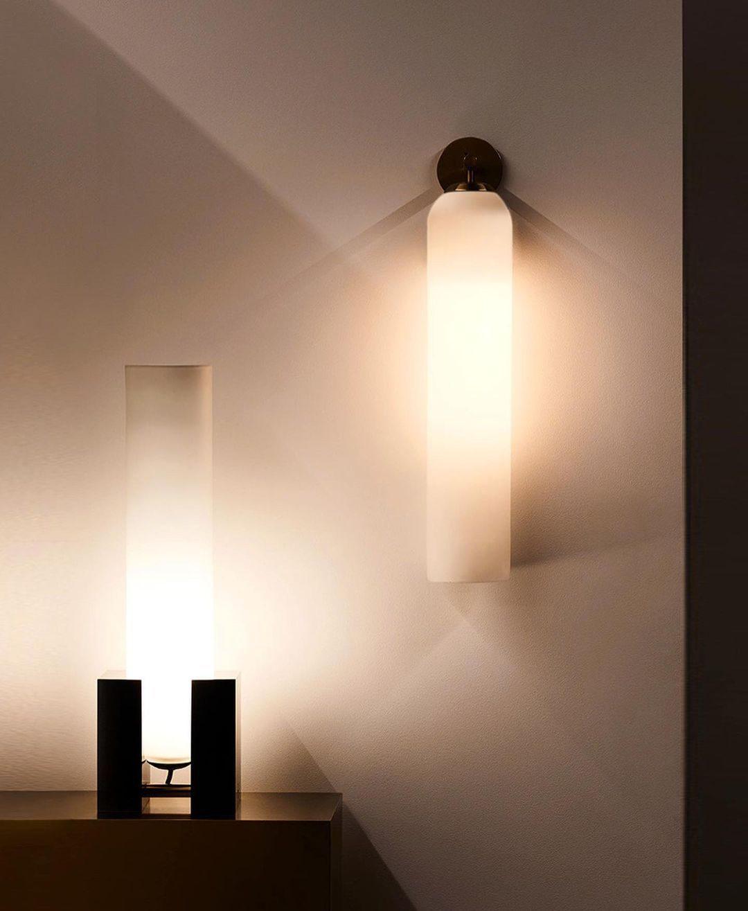 Wandlamp Modern met Cilindrisch Glazen Kap en GU10 Fitting