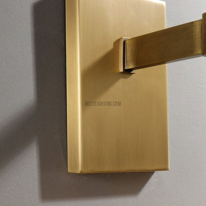 Wandlamp Modern met Druppelvormige Glazen Kap en Messing Fitting