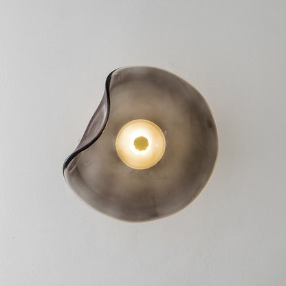 Wandlamp Modern met Golvende Glazen Kap en Geïntegreerde LED