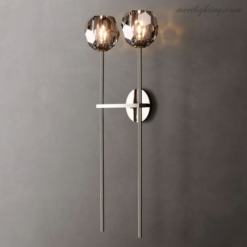 Wandlamp Modern met Twee Kristallen Bollen en Messing Armen