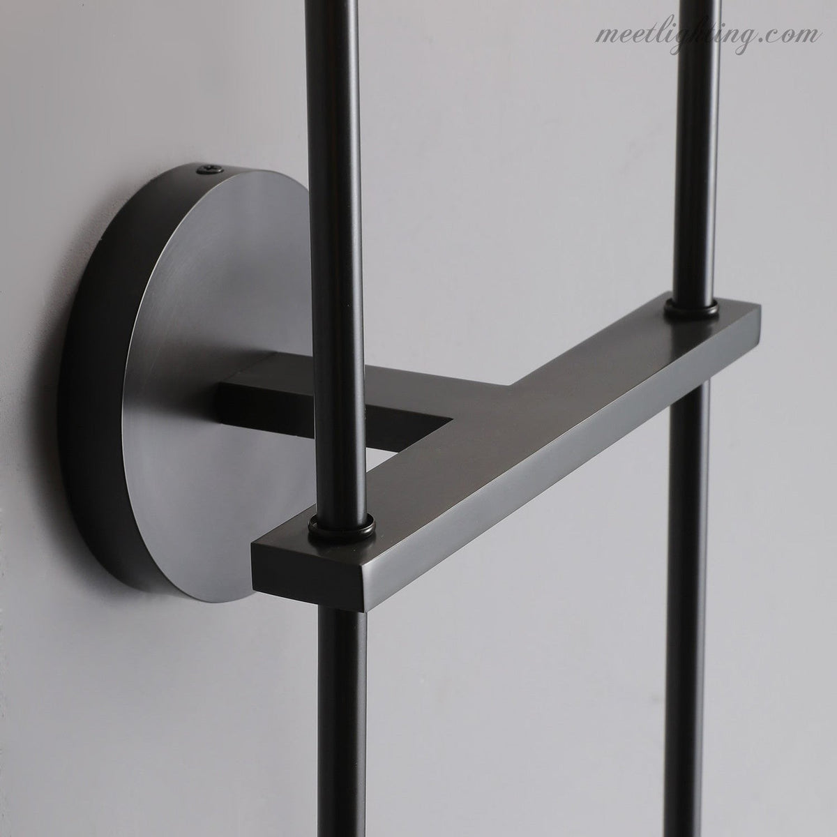 Wandlamp Modern met Twee Kristallen Bollen en Messing Armen
