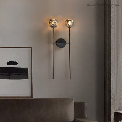 Wandlamp Modern met Twee Kristallen Bollen en Messing Armen