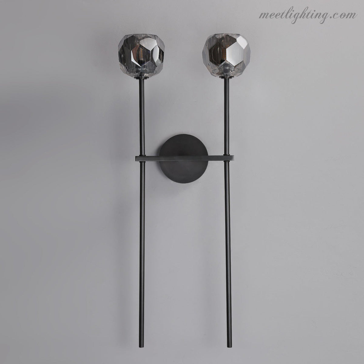 Wandlamp Modern met Twee Kristallen Bollen en Messing Armen ##POS:22##
