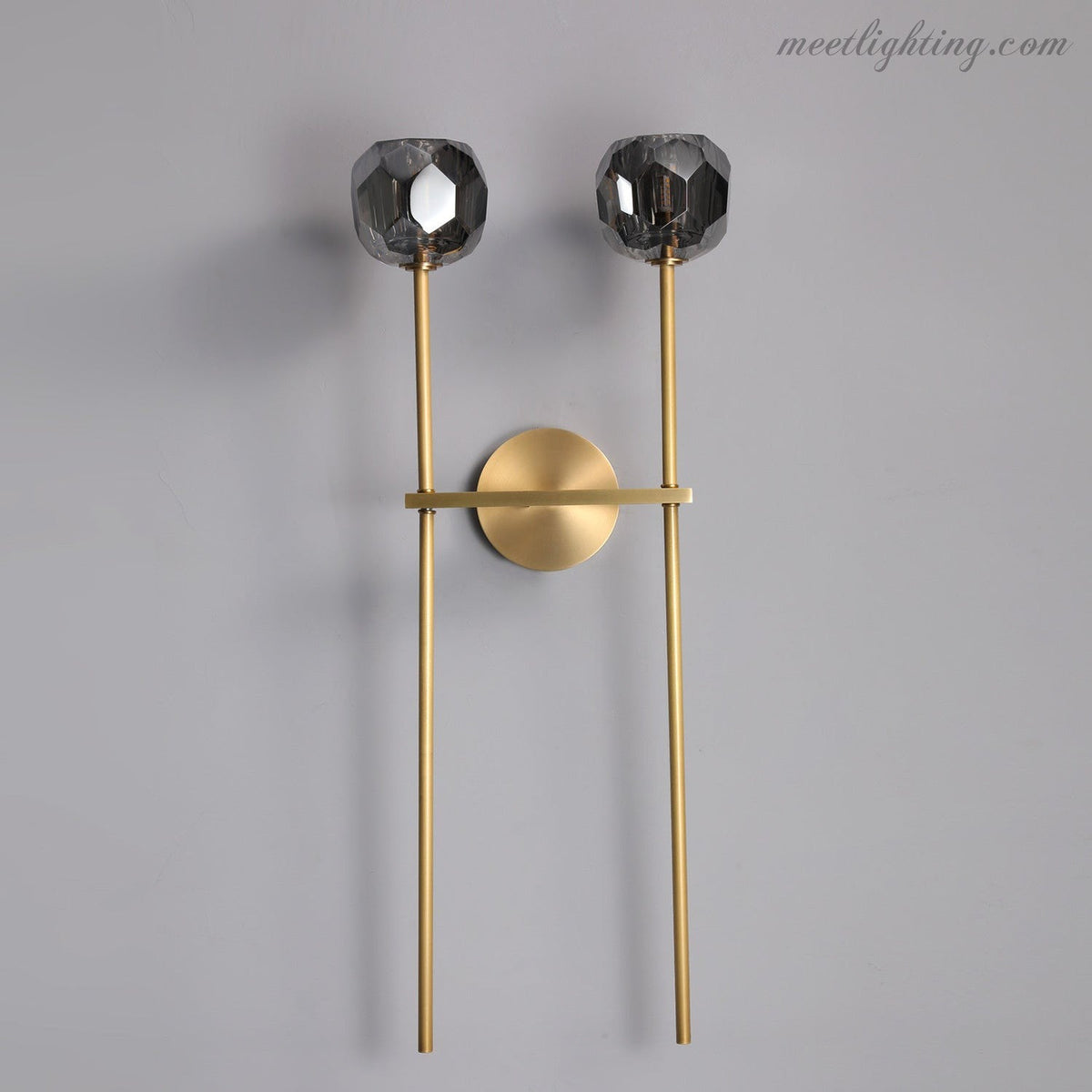 Wandlamp Modern met Twee Kristallen Bollen en Messing Armen
