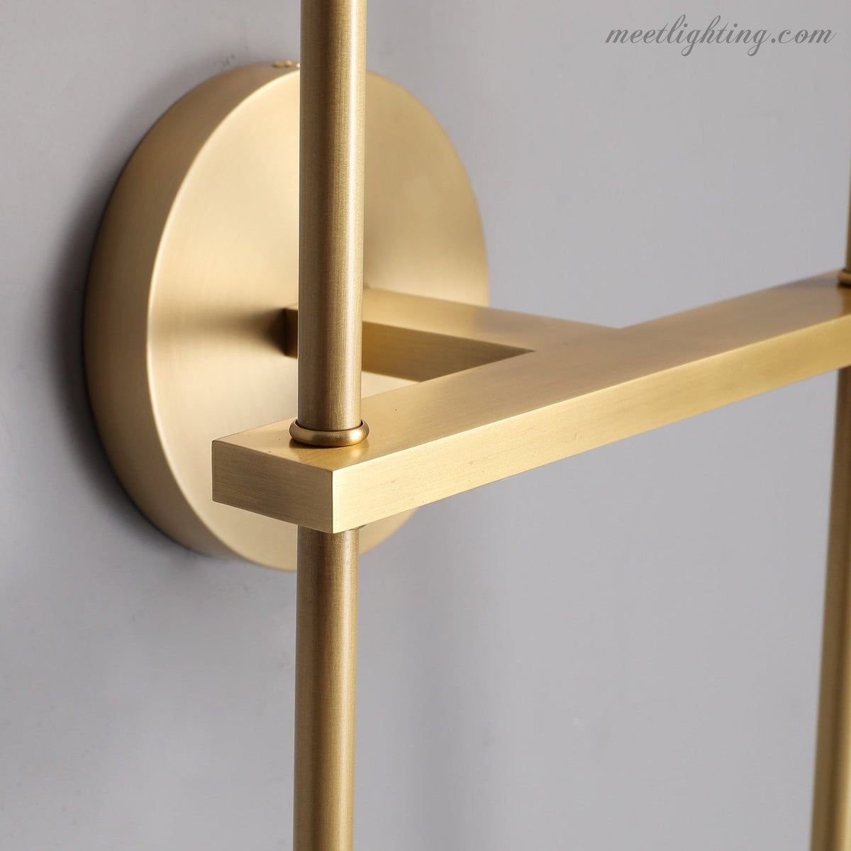 Wandlamp Modern met Twee Kristallen Bollen en Messing Armen