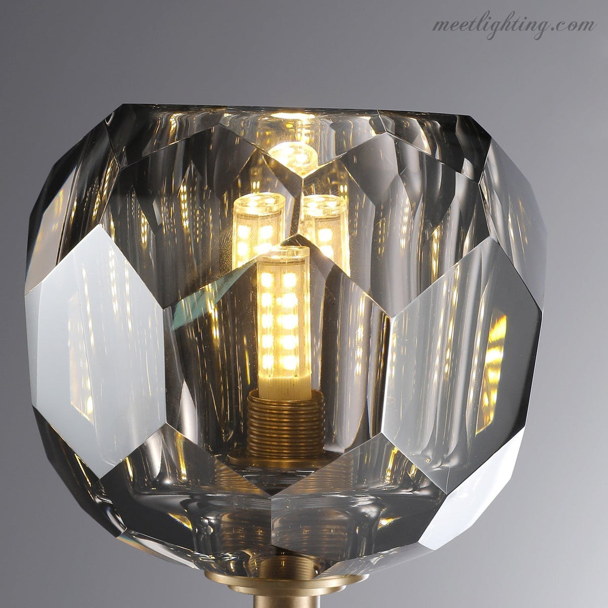 Wandlamp Modern met Twee Kristallen Bollen en Messing Armen
