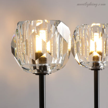 Wandlamp Modern met Twee Kristallen Bollen en Messing Armen