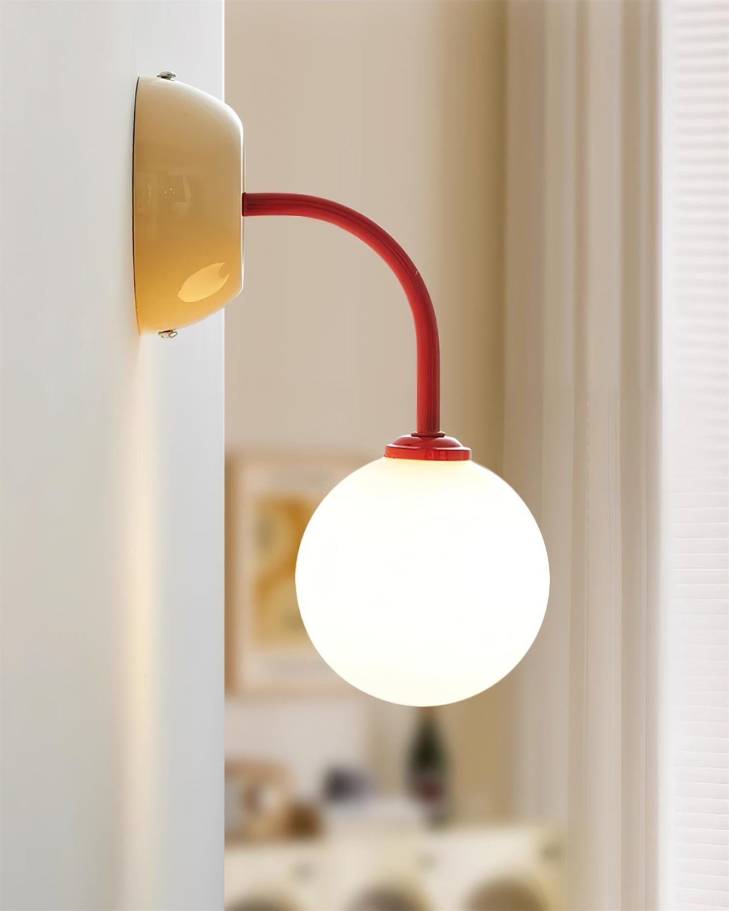 Wandlamp Retro met Glazen Bolkap en Gebogen Arm