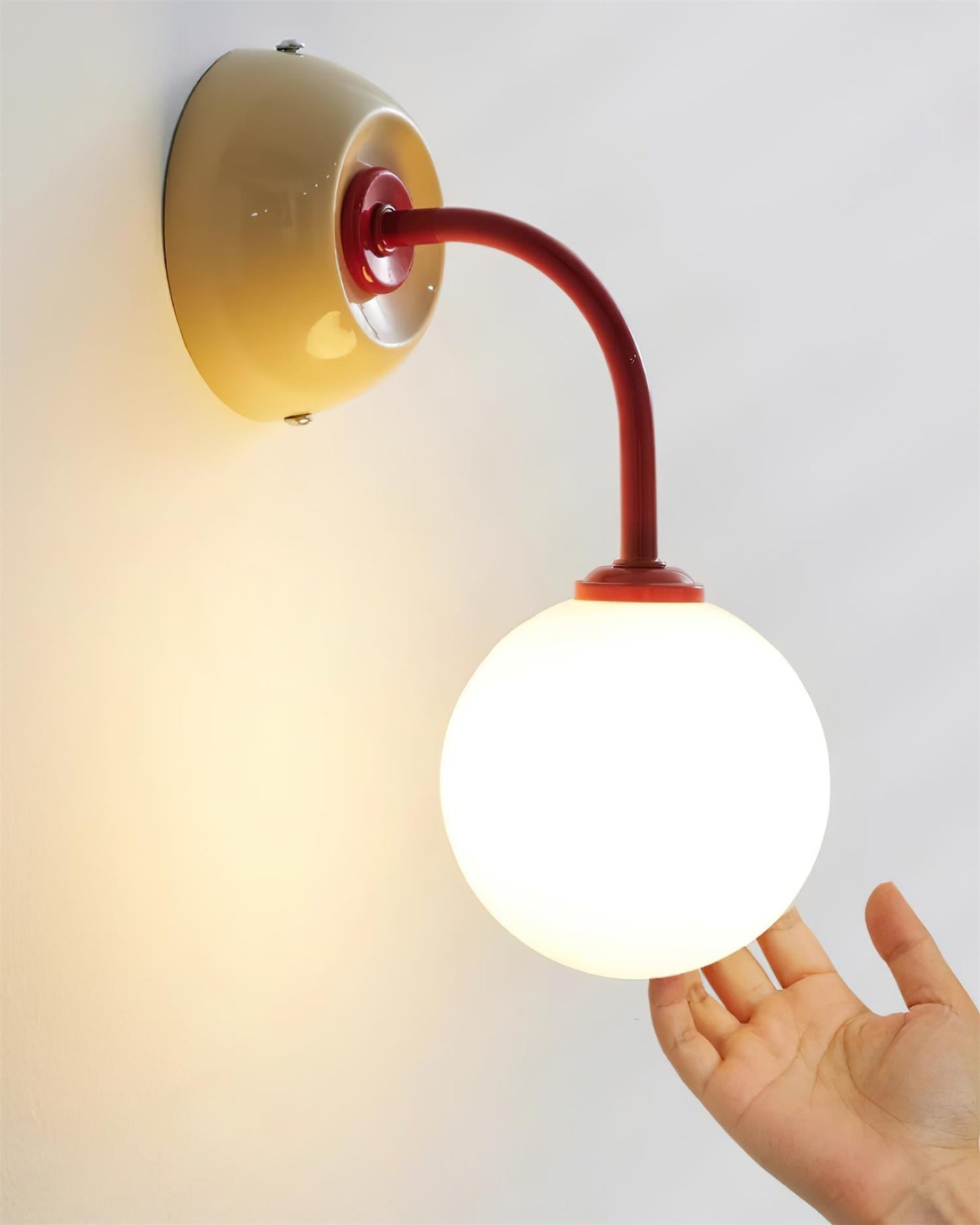 Wandlamp Retro met Glazen Bolkap en Gebogen Arm
