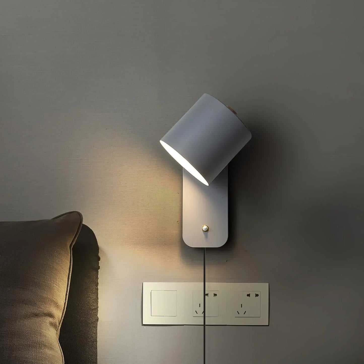 Wandlamp Scandinavisch met Draaibare Kap en Schakelaar op Snoer