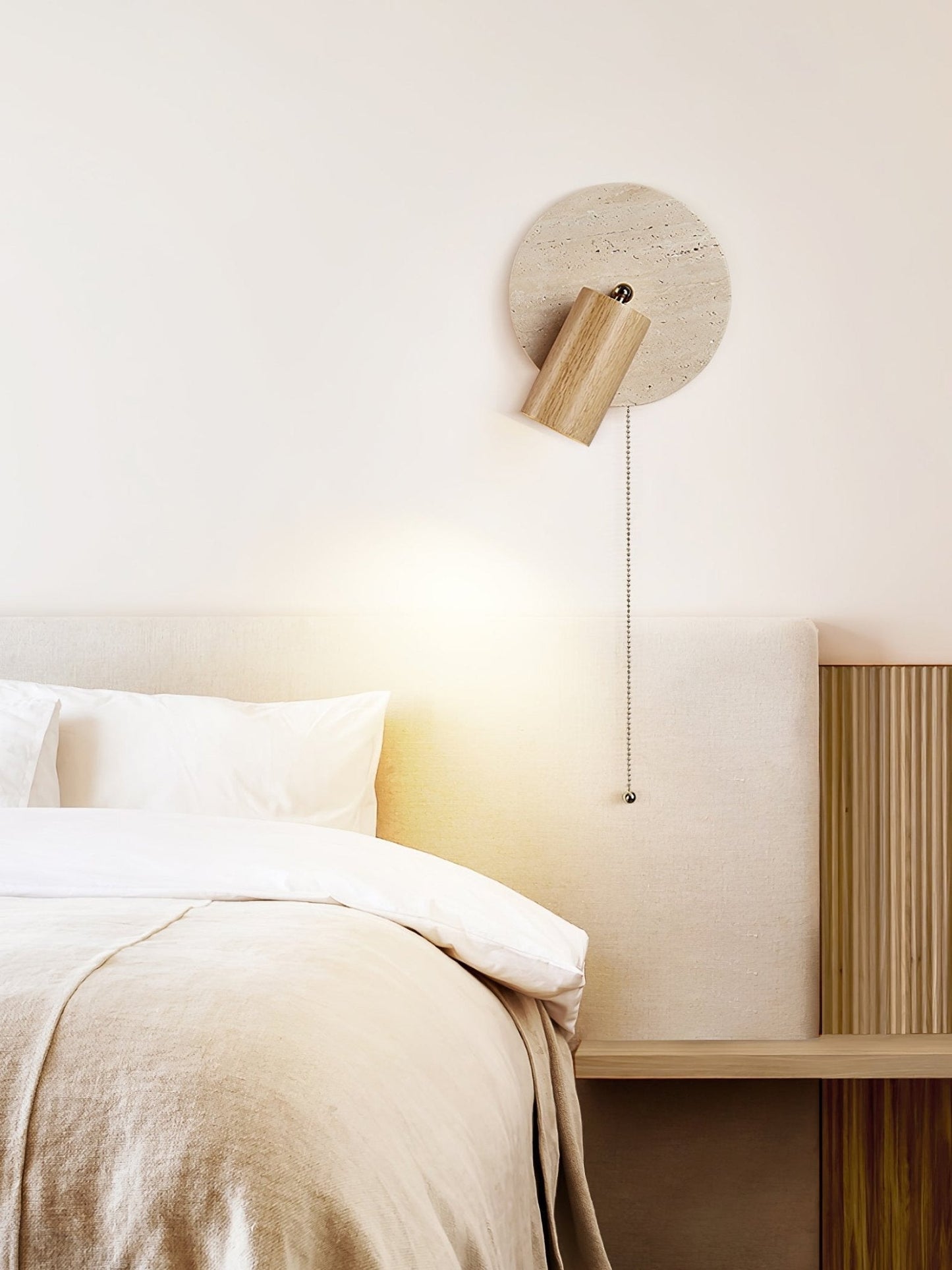 Wandlamp Scandinavisch met Draaibare Spot en Ronde Travertijn Achterplaat