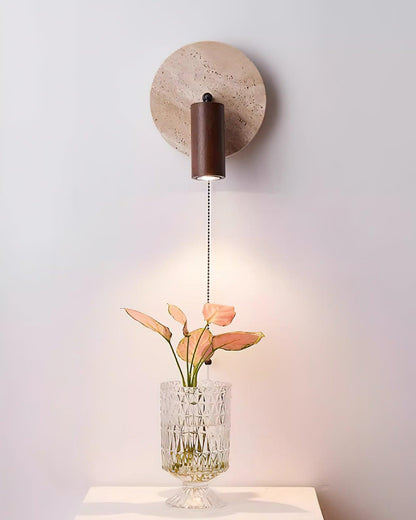 Wandlamp Scandinavisch met Draaibare Spot en Ronde Travertijn Achterplaat