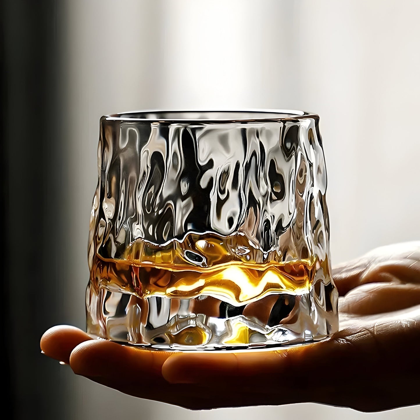 Whiskyglас met 360° Draaibaar Design en Gestructureerde Wand
